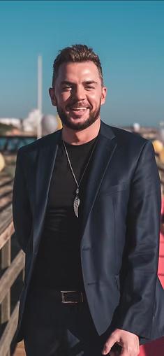 Randall Butler performing as George Michael