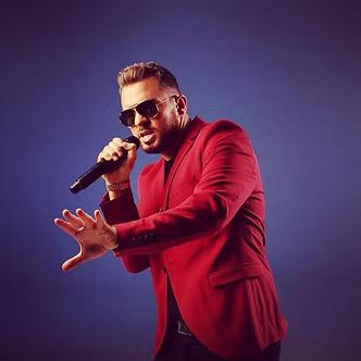 Randall Butler live on stage